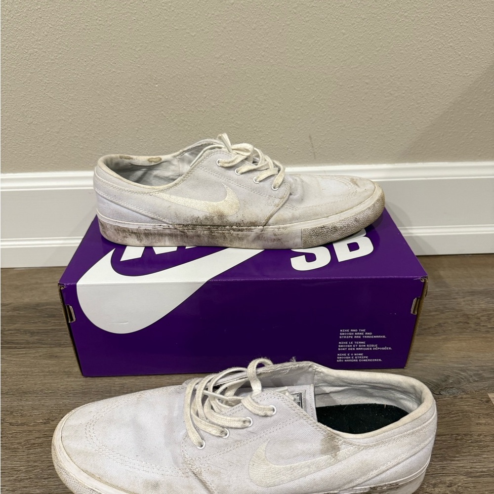 Nike SB White Men's Shoes
